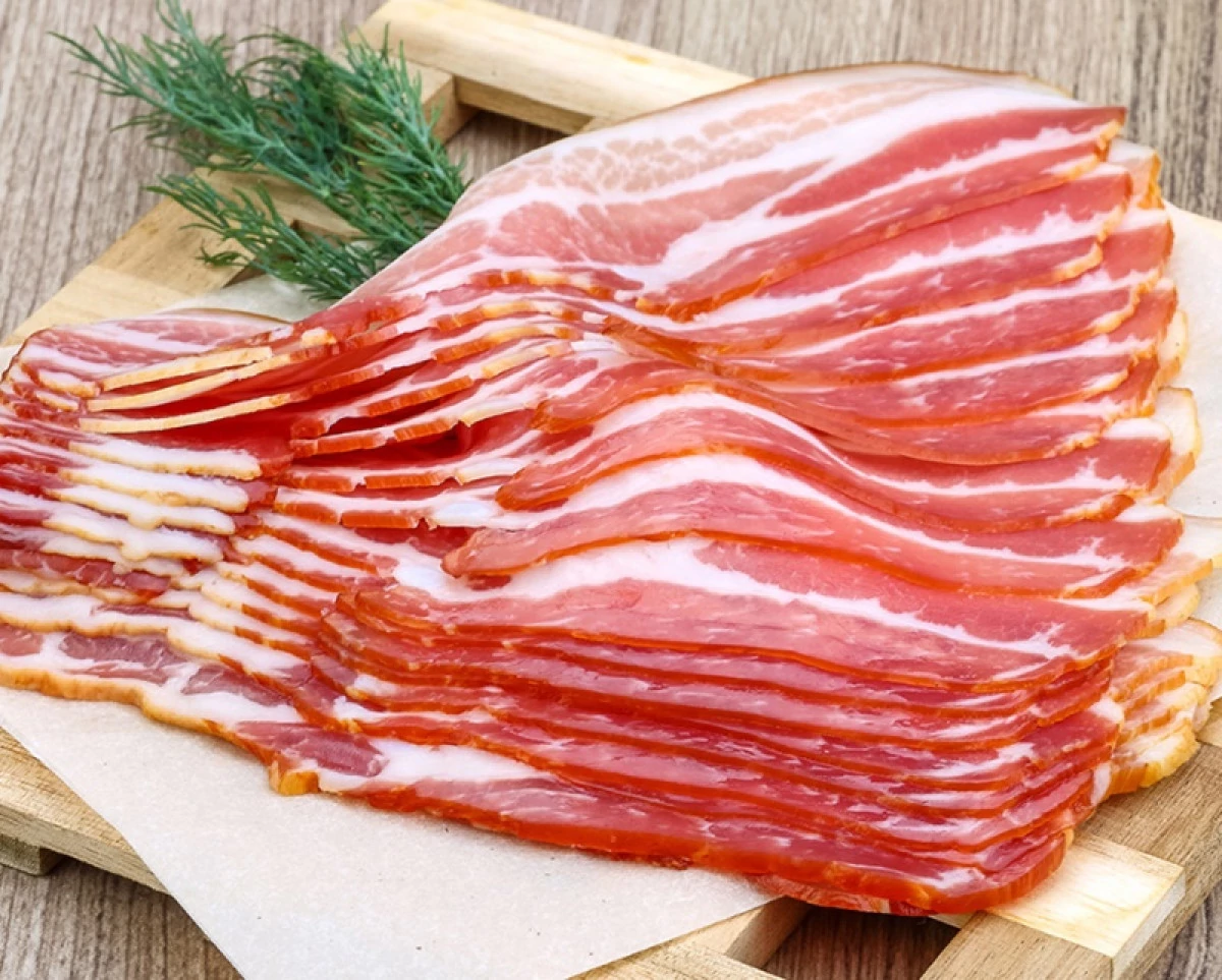 Zádor főtt füstölt, fagyasztott, szeletelt bacon - 500 gramm