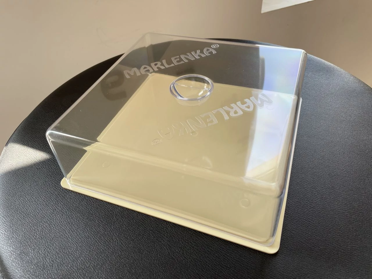 Marlenka torta tartó